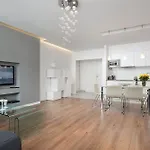 Apartman Waterlane Pool & Gym