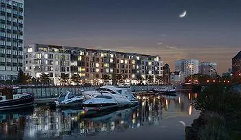 Waterlane Pool & Gym Apartment Gdansk