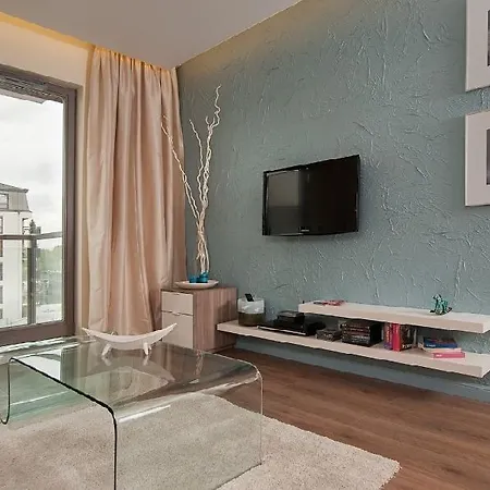 Waterlane Pool & Gym Apartman *