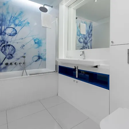 Waterlane Pool & Gym Lägenhet *