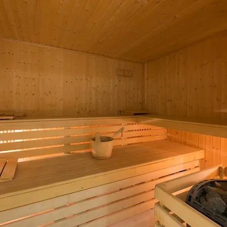 Waterlane Pool & Gym