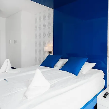 Waterlane Pool & Gym 格但斯克