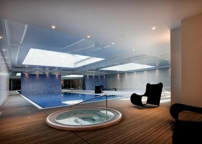 Waterlane Pool & Gym *